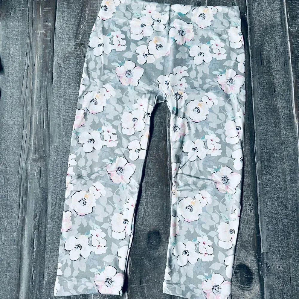 Gray Floral Botanical Cropped Capri Leggings